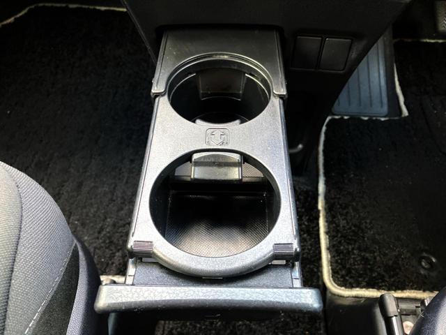 ヴォクシー ＺＳ　煌ＩＩ　ＡＬＰＩＮＥナビ　バックカメラ　後席モニター　両側電動ドア　衝突軽減装置　クルーズコントロール　ＥＴＣ　プッシュスタート　Ｂｌｕｅｔｏｏｔｈ接続　純正アルミ（46枚目）