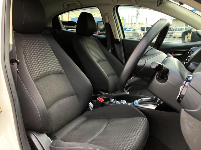 デミオ 15S 全周囲カメラ 禁煙車 ドラレコ コーナーセンサー LEDヘッド ビルトインETC 純正 車線逸脱警報 オートライト オートエアコン Bluetooth CD DVD再生 フルセグ(8枚目)