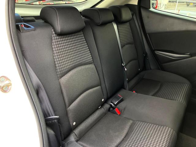 デミオ 15S 全周囲カメラ 禁煙車 ドラレコ コーナーセンサー LEDヘッド ビルトインETC 純正 車線逸脱警報 オートライト オートエアコン Bluetooth CD DVD再生 フルセグ(9枚目)