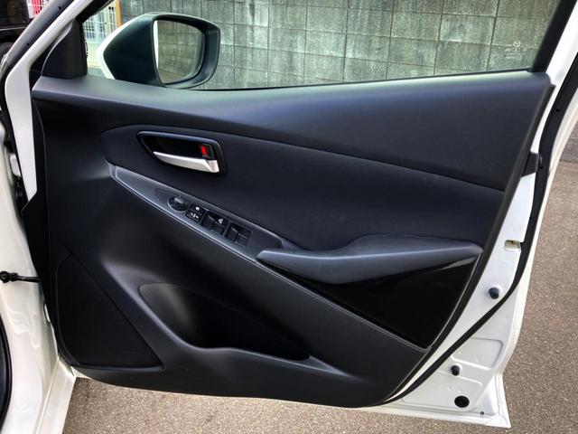 デミオ 15S 全周囲カメラ 禁煙車 ドラレコ コーナーセンサー LEDヘッド ビルトインETC 純正 車線逸脱警報 オートライト オートエアコン Bluetooth CD DVD再生 フルセグ(24枚目)