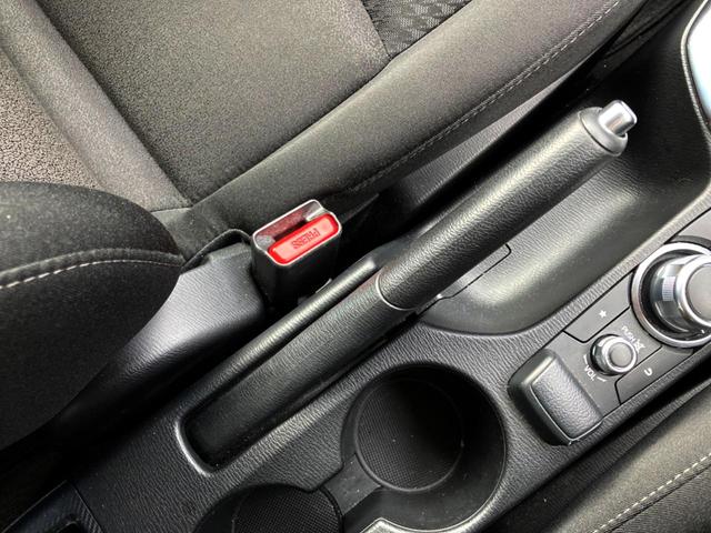 デミオ 15S 全周囲カメラ 禁煙車 ドラレコ コーナーセンサー LEDヘッド ビルトインETC 純正 車線逸脱警報 オートライト オートエアコン Bluetooth CD DVD再生 フルセグ(42枚目)