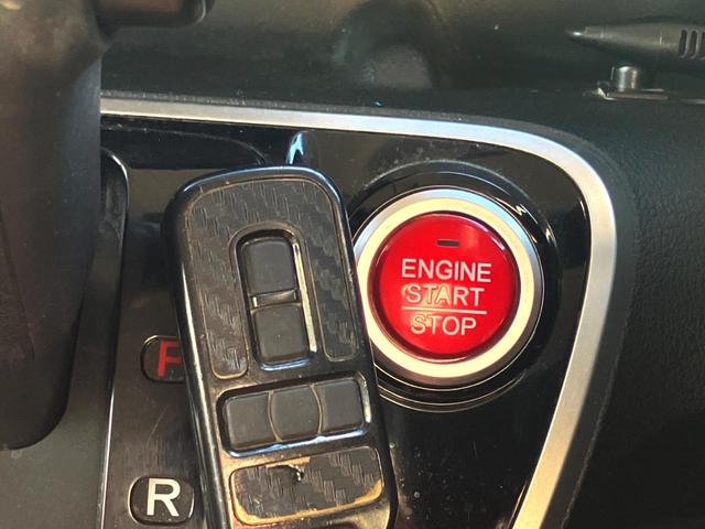 N-BOX G SSパッケージ Carrozzeriaナビ バックカメラ 両側電動ドア シートヒーター ETC プッシュスタート 横滑り防止 HIDヘッドライト(8枚目)