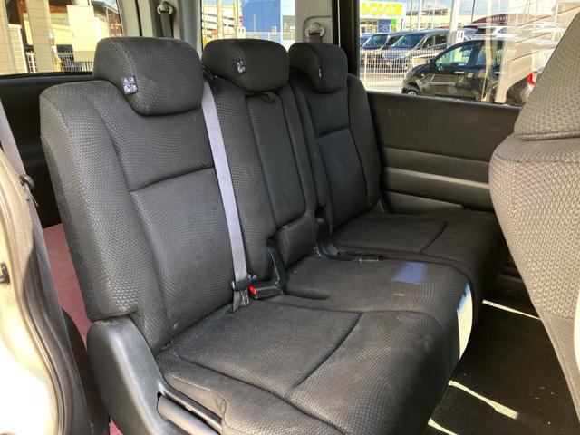 ステップワゴンスパーダ Ｚ　Ｇａｔｈｅｒｓ純正ナビ　バックカメラ　両側電動ドア　ＥＴＣ　オートエアコン　ＨＩＤヘッドライト　純正アルミホイール　パドルシフト（12枚目）