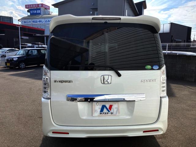 ステップワゴンスパーダ Ｚ　Ｇａｔｈｅｒｓ純正ナビ　バックカメラ　両側電動ドア　ＥＴＣ　オートエアコン　ＨＩＤヘッドライト　純正アルミホイール　パドルシフト（16枚目）