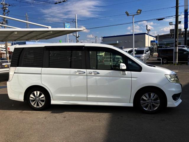 ステップワゴンスパーダ Ｚ　Ｇａｔｈｅｒｓ純正ナビ　バックカメラ　両側電動ドア　ＥＴＣ　オートエアコン　ＨＩＤヘッドライト　純正アルミホイール　パドルシフト（37枚目）