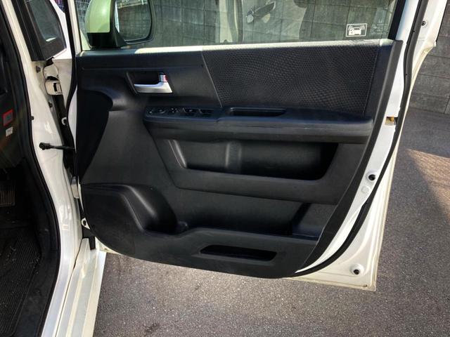 ステップワゴンスパーダ Ｚ　Ｇａｔｈｅｒｓ純正ナビ　バックカメラ　両側電動ドア　ＥＴＣ　オートエアコン　ＨＩＤヘッドライト　純正アルミホイール　パドルシフト（40枚目）