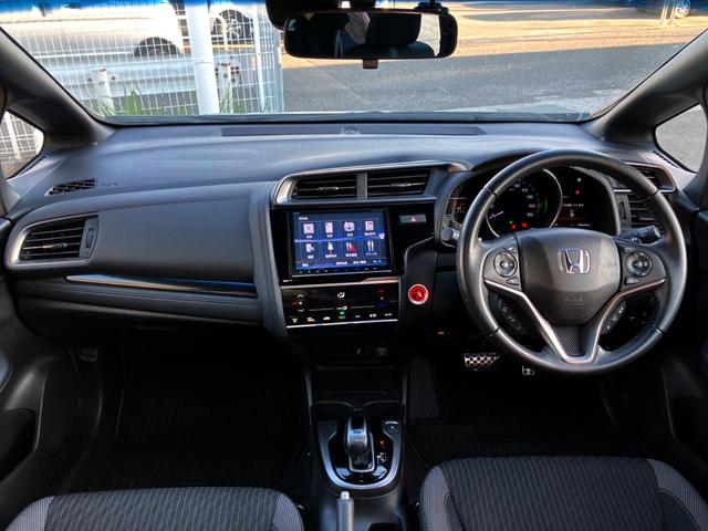 フィットハイブリッド Ｓ　ホンダセンシング　Ｇａｔｈｅｒｓ純正ナビ　バックカメラ　衝突軽減装置　レーダークルーズコントロール　ＥＴＣ　プッシュスタート　純正アルミ　Ｂｌｕｅｔｏｏｔｈ接続（2枚目）