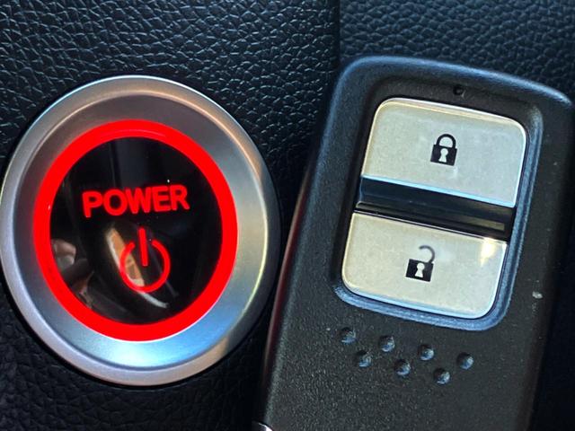 フィットハイブリッド Ｓ　ホンダセンシング　Ｇａｔｈｅｒｓ純正ナビ　バックカメラ　衝突軽減装置　レーダークルーズコントロール　ＥＴＣ　プッシュスタート　純正アルミ　Ｂｌｕｅｔｏｏｔｈ接続（8枚目）