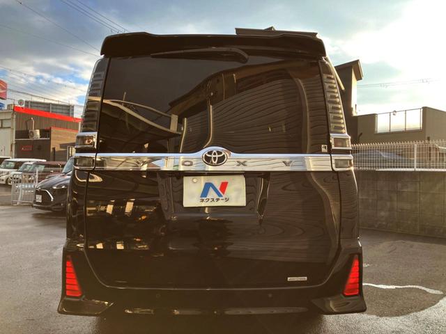 ヴォクシー ZS 煌III 両側電動ドア バックカメラ 衝突被害軽減システム ハーフレザーシート ドラレコ コーナーセンサー スマートキー LEDヘッド ビルトインETC クルコン 純正16インチアルミ 車線逸脱警報(17枚目)