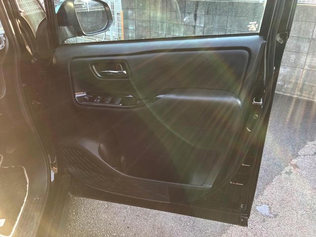 ヴォクシー ZS 煌III 両側電動ドア バックカメラ 衝突被害軽減システム ハーフレザーシート ドラレコ コーナーセンサー スマートキー LEDヘッド ビルトインETC クルコン 純正16インチアルミ 車線逸脱警報(28枚目)