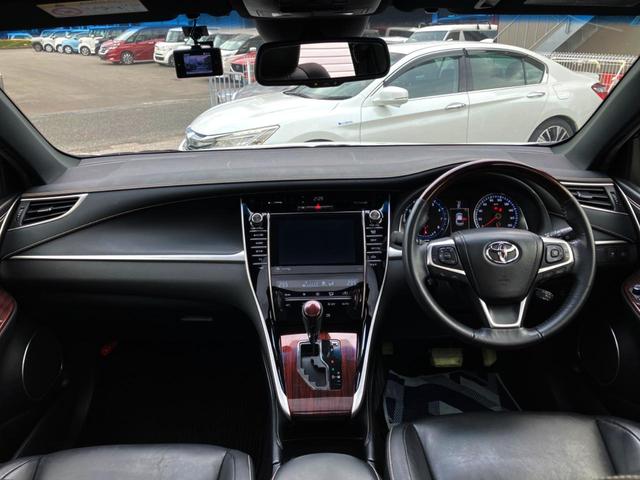 ハリアー プレミアム　アドバンスドパッケージ　サンルーフ　メーカーナビ　全周囲カメラ　ＪＢＬサウンド　衝突軽減装置　ＥＴＣ　パワーリアゲート　プッシュスタート　純正アルミ　パワーシート（2枚目）