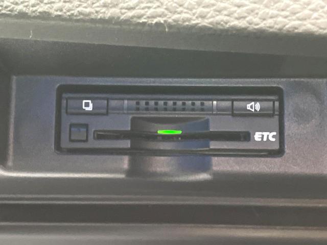 ハリアー プレミアム　アドバンスドパッケージ　サンルーフ　メーカーナビ　全周囲カメラ　ＪＢＬサウンド　衝突軽減装置　ＥＴＣ　パワーリアゲート　プッシュスタート　純正アルミ　パワーシート（8枚目）