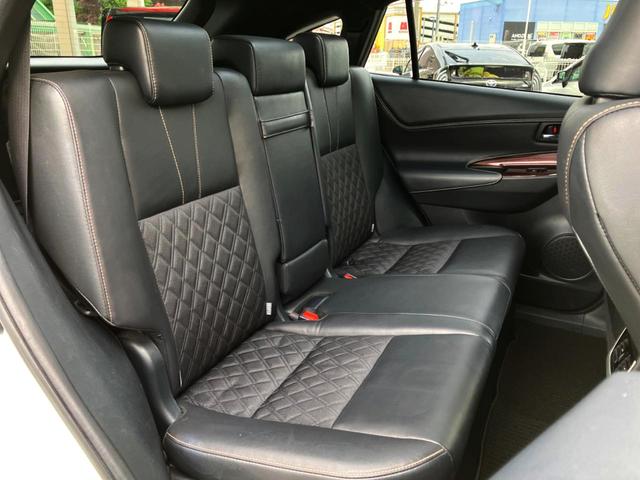 ハリアー プレミアム　アドバンスドパッケージ　サンルーフ　メーカーナビ　全周囲カメラ　ＪＢＬサウンド　衝突軽減装置　ＥＴＣ　パワーリアゲート　プッシュスタート　純正アルミ　パワーシート（13枚目）