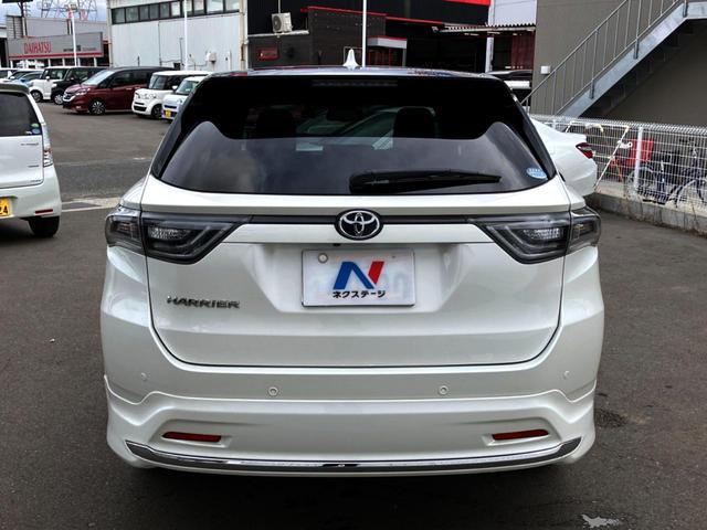 ハリアー プレミアム　アドバンスドパッケージ　サンルーフ　メーカーナビ　全周囲カメラ　ＪＢＬサウンド　衝突軽減装置　ＥＴＣ　パワーリアゲート　プッシュスタート　純正アルミ　パワーシート（16枚目）