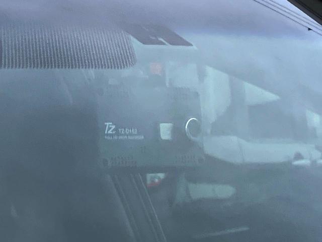 ハリアー プレミアム　アドバンスドパッケージ　サンルーフ　メーカーナビ　全周囲カメラ　ＪＢＬサウンド　衝突軽減装置　ＥＴＣ　パワーリアゲート　プッシュスタート　純正アルミ　パワーシート（58枚目）