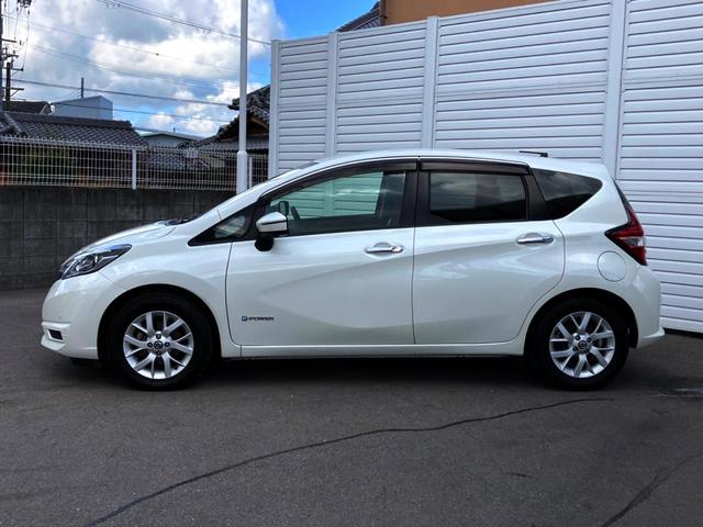 ノート e-パワー X 全周囲カメラ 衝突被害軽減システム 禁煙車 スマートキー LEDヘッド 純正15インチアルミ オートライト オートエアコン Bluetooth CD DVD再生 ブルーレイ再生 フルセグ(17枚目)