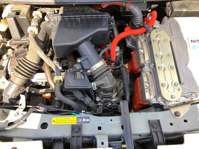 ノート e-パワー X 全周囲カメラ 衝突被害軽減システム 禁煙車 スマートキー LEDヘッド 純正15インチアルミ オートライト オートエアコン Bluetooth CD DVD再生 ブルーレイ再生 フルセグ(19枚目)