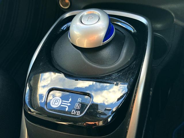 ノート e-パワー X 全周囲カメラ 衝突被害軽減システム 禁煙車 スマートキー LEDヘッド 純正15インチアルミ オートライト オートエアコン Bluetooth CD DVD再生 ブルーレイ再生 フルセグ(31枚目)