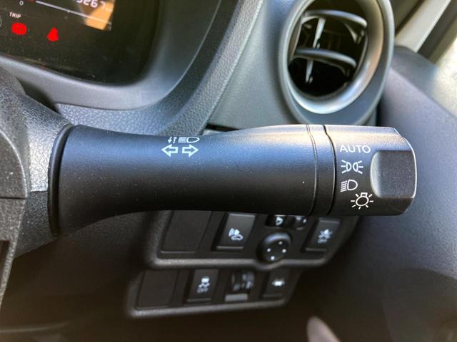 ノート e-パワー X 全周囲カメラ 衝突被害軽減システム 禁煙車 スマートキー LEDヘッド 純正15インチアルミ オートライト オートエアコン Bluetooth CD DVD再生 ブルーレイ再生 フルセグ(36枚目)