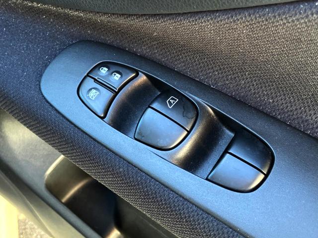 セレナ ハイウェイスター S-ハイブリッド 両側電動ドア 後席モニター バックカメラ 禁煙車 電動リアゲート ドラレコ スマートキー HIDヘッド ビルトインETC クルコン 純正16インチアルミ オートライト オートエアコン CD(39枚目)