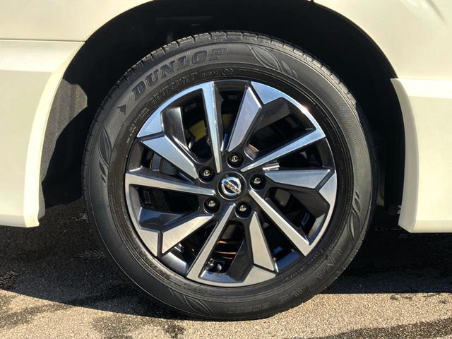 �y�����P�U�C���`�A���~�z�C�[���z�O�ςɃ}�b�`���������A���~�z�C�[���𑕒����Ă���܂��B�e��ЊO�A���~�z�C�[����A�X�^�b�h���X�^�C�����戵�����Ă���܂��B���񂲑��k����������