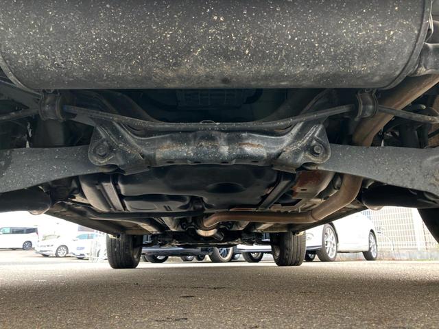 クロスロード ＨＤＤナビエディション　純正ナビ　バックカメラ　オートエアコン　ＥＴＣ　キーレスエントリー　純正アルミ　ＨＩＤヘッドライト（19枚目）