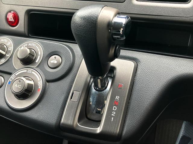 クロスロード ＨＤＤナビエディション　純正ナビ　バックカメラ　オートエアコン　ＥＴＣ　キーレスエントリー　純正アルミ　ＨＩＤヘッドライト（25枚目）