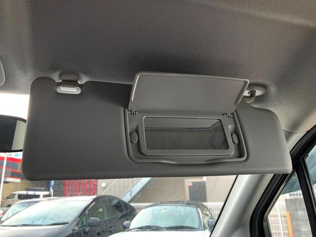 クロスロード ＨＤＤナビエディション　純正ナビ　バックカメラ　オートエアコン　ＥＴＣ　キーレスエントリー　純正アルミ　ＨＩＤヘッドライト（52枚目）