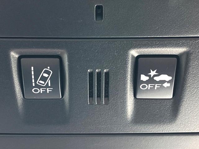 ���y�Փ˔�Q�y���V�X�e���z�a�؂Ȃǂł̒ᑬ���s���A�O���̎ԗ������[�U�[���[�_�[�����m���A�Փ˂�����ł��Ȃ��Ɣ��f�����ꍇ�ɁA�ً}�u���[�L���쓮�B�Ǔ˂Ȃǂ̊댯������A�܂��͏Փ˂̔�Q���y�����܂��B