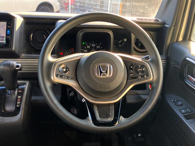 �y�X�e�A�����O�X�C�b�`�z�^�]���A�O������ڐ������炷���ƂȂ��A�I�[�f�B�I���̑��삪�\�ȕ֗��@�\�I���S�����K�ȃh���C�u�����o���Ă���܂���