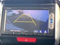 【バックカメラ】駐車時に後方がリアルタイム映像で確認できます。大型商業施設や立体駐車場での駐車時や、夜間のバック時に大活躍！運転スキルに関わらず、今や必須となった装備のひとつです！ 3