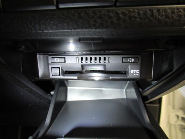 カムリ ＷＳ　Ｂカメラ　横滑り防止機能　盗難防止システム　ＡＢＳ　クルーズコントロール　エアバッグ　スマートキー　ＥＴＣ　アルミホイール　ワンオーナー　キーレス　プリクラッシュ　ＡＷＤ　ＬＥＤヘッド　Ｐシート（12枚目）