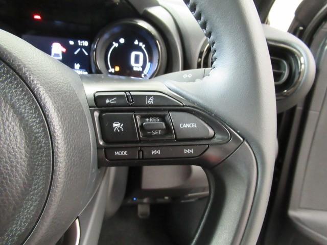 ヤリス ハイブリッドＺ　ＰＣＳ　地デジ　Ｂカメラ　ドラレコ付　ＬＥＤランプ　スマキー　ＥＴＣ付き　ナビＴＶ　ＶＳＣ　パワステ　１オナ車　クルコン　カーテンエアバック　キーフリー　ＡＢＳ　イモビ　エアコン　メモリナビ（15枚目）