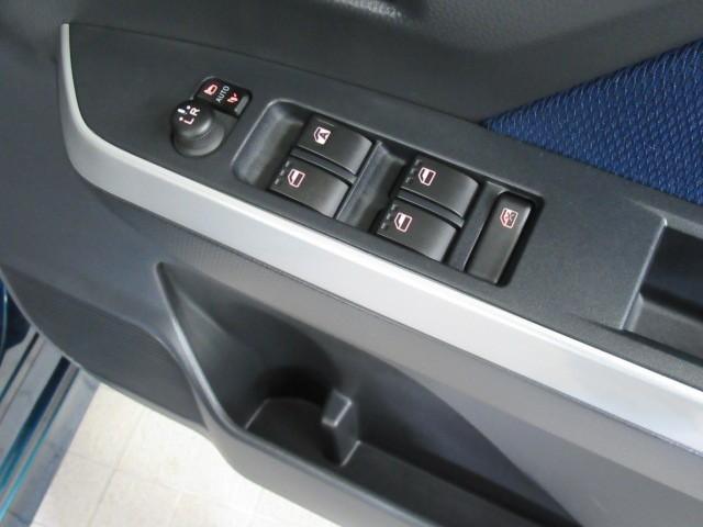 ルーミー カスタムＧ－Ｔ　助手席エアバック　両側オートスライドドア　スマートキープッシュスタート　ＬＥＤライト　横滑り防止機能　クルコン　ＥＴＣ付　アルミホイール　キーレス　ＤＶＤ　ドラレコ　ナビ＆ＴＶ　セキュリティ　エアロ（10枚目）