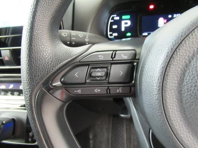 アクア Ｘ　踏み間違い防止　１００Ｖ　イモビ　ナビ＆ＴＶ　フルセグ　ＬＥＤヘッドライト　スマートキー　横滑り防止機能　キーレスエントリー　オートクルーズ　オートエアコン　ＥＴＣ　カーテンエアバッグ　ＡＢＳ（15枚目）