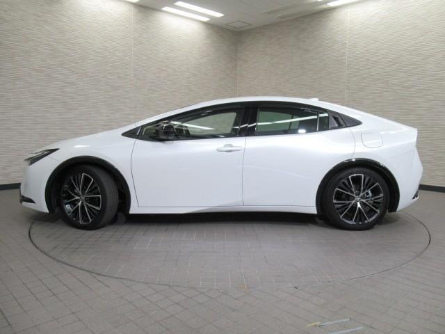 プリウス Ｚ　リアカメラ　プリクラッシュ　ＰＷシート　１オーナ　メモリナビ　ＡＣ１００Ｖ電源　ＬＥＤランプ　ナビ・ＴＶ　オートクルーズ　アルミホイール　ドライブレコーダ　ＡＣ　運転席エアバッグ　横滑り防止装置（5枚目）