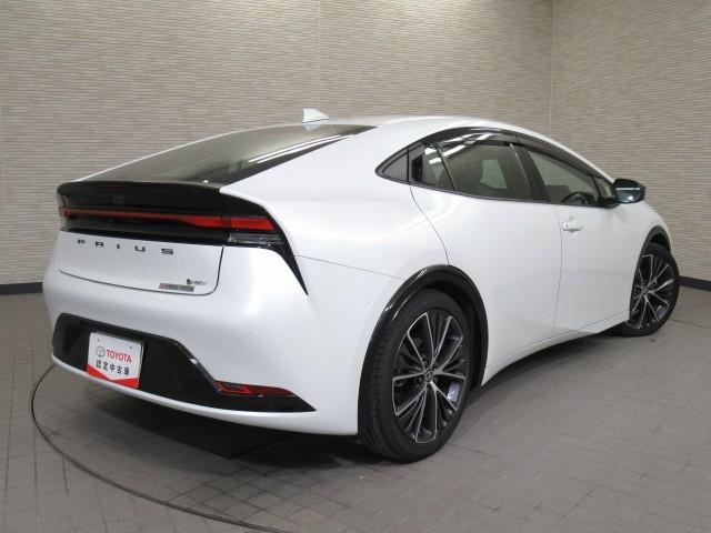 プリウス Ｚ　リアカメラ　プリクラッシュ　ＰＷシート　１オーナ　メモリナビ　ＡＣ１００Ｖ電源　ＬＥＤランプ　ナビ・ＴＶ　オートクルーズ　アルミホイール　ドライブレコーダ　ＡＣ　運転席エアバッグ　横滑り防止装置（6枚目）