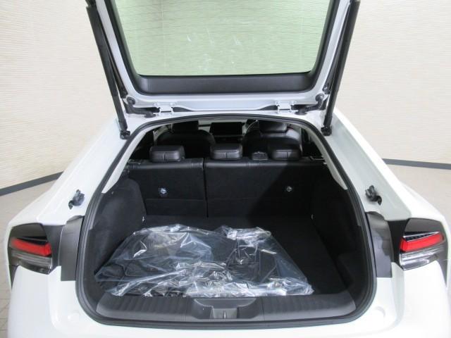 プリウス Ｚ　リアカメラ　プリクラッシュ　ＰＷシート　１オーナ　メモリナビ　ＡＣ１００Ｖ電源　ＬＥＤランプ　ナビ・ＴＶ　オートクルーズ　アルミホイール　ドライブレコーダ　ＡＣ　運転席エアバッグ　横滑り防止装置（30枚目）