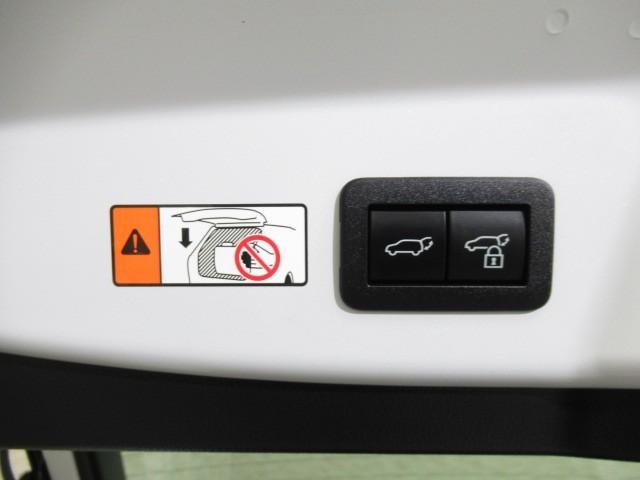 プリウス Ｚ　リアカメラ　プリクラッシュ　ＰＷシート　１オーナ　メモリナビ　ＡＣ１００Ｖ電源　ＬＥＤランプ　ナビ・ＴＶ　オートクルーズ　アルミホイール　ドライブレコーダ　ＡＣ　運転席エアバッグ　横滑り防止装置（31枚目）