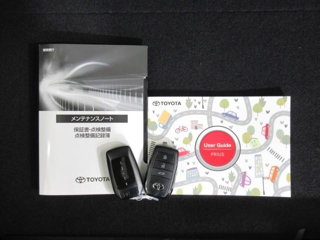 プリウス Ｚ　リアカメラ　プリクラッシュ　ＰＷシート　１オーナ　メモリナビ　ＡＣ１００Ｖ電源　ＬＥＤランプ　ナビ・ＴＶ　オートクルーズ　アルミホイール　ドライブレコーダ　ＡＣ　運転席エアバッグ　横滑り防止装置（36枚目）
