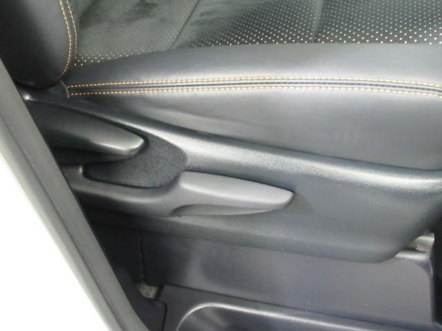 アルファード 2.5S タイプゴールド イモビ バックモニタ- LEDランプ 1オーナー車 ナビ リアオートエアコン ドライブレコーダ エアコン 横滑防止装置 AC100V電源 アルミ パワーウィンドウ ABS キーレス 3列シート(11枚目)