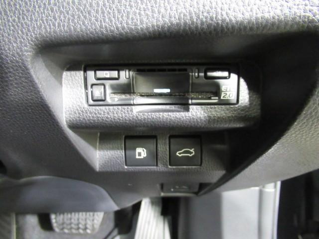 クラウンクロスオーバー Gアドバンスド・レザーパッケージ TSS レザー フルセグTV パワーシート LEDヘッドライト クルーズコントロール Bカメラ エアロ ドライブレコーダ オートエアコン アルミホイル ワンオーナー ETC付 横滑り防止装置 4WD(11枚目)