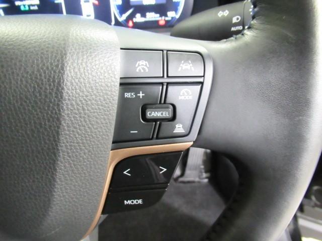 クラウンクロスオーバー Gアドバンスド・レザーパッケージ TSS レザー フルセグTV パワーシート LEDヘッドライト クルーズコントロール Bカメラ エアロ ドライブレコーダ オートエアコン アルミホイル ワンオーナー ETC付 横滑り防止装置 4WD(13枚目)