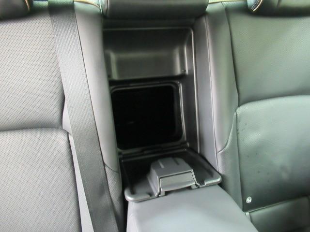 クラウンクロスオーバー Gアドバンスド・レザーパッケージ TSS レザー フルセグTV パワーシート LEDヘッドライト クルーズコントロール Bカメラ エアロ ドライブレコーダ オートエアコン アルミホイル ワンオーナー ETC付 横滑り防止装置 4WD(24枚目)