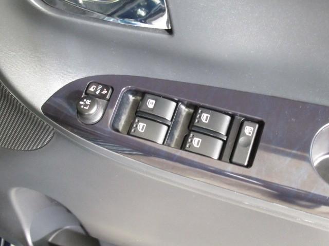 タント カスタムＲＳ　トップエディシ　カスタムＲＳ　トップエディシ　横滑り防止装置　ＬＥＤヘッドライト　純正アルミ　イモビライザー　両側電動スライドドア　スマートキー　ＥＴＣ（9枚目）