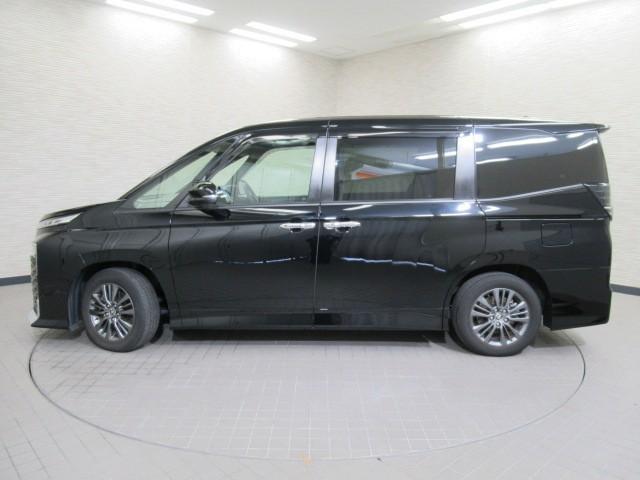 ヴォクシー S-G Rカメラ メモリーナビ アルミホイル LEDヘッドランプ 横滑り防止装置 スマートキ キーレスエントリー 3列シート ナビ&TV フルセグテレビ ワンオーナー 盗難防止システム デュアルエアコン(5枚目)