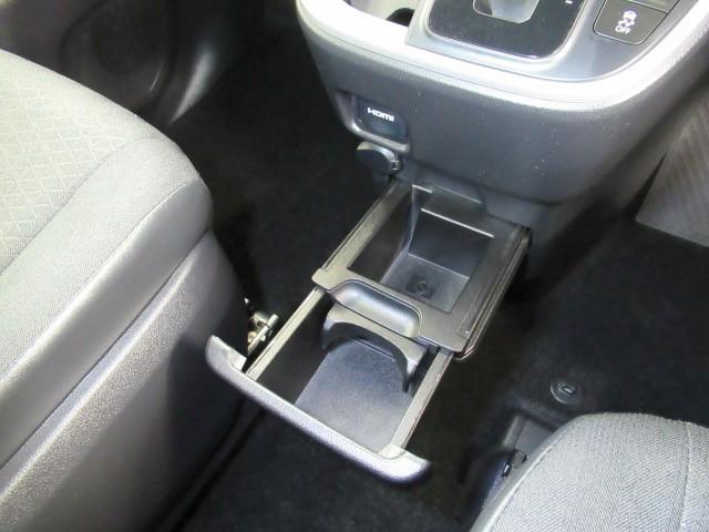 ヴォクシー S-G Rカメラ メモリーナビ アルミホイル LEDヘッドランプ 横滑り防止装置 スマートキ キーレスエントリー 3列シート ナビ&TV フルセグテレビ ワンオーナー 盗難防止システム デュアルエアコン(25枚目)