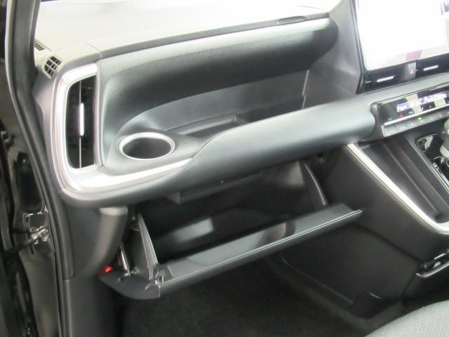 ヴォクシー S-G Rカメラ メモリーナビ アルミホイル LEDヘッドランプ 横滑り防止装置 スマートキ キーレスエントリー 3列シート ナビ&TV フルセグテレビ ワンオーナー 盗難防止システム デュアルエアコン(35枚目)