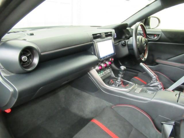 BRZ S 半革シート スマートキ キーレスエントリー アルミホイール 地デジ ヘッドライトLED ESC 盗難防止システム サイドエアバッグ クルーズコントロール AAC 助手席エアバッグ 運転席エアバッグ(26枚目)