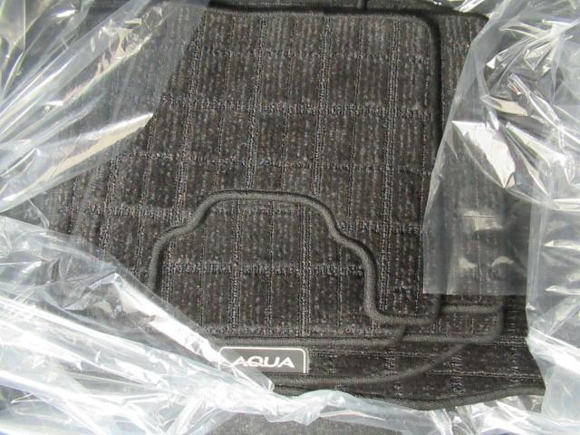 アクア Z LEDヘッドライト スマートキー 100V電源 イモビライザー アルミホイール オートクルーズコントロール エアコン ESC カーテンエアバッグ ETC キーレス パワーウインドウ ABS エアバッグ(25枚目)